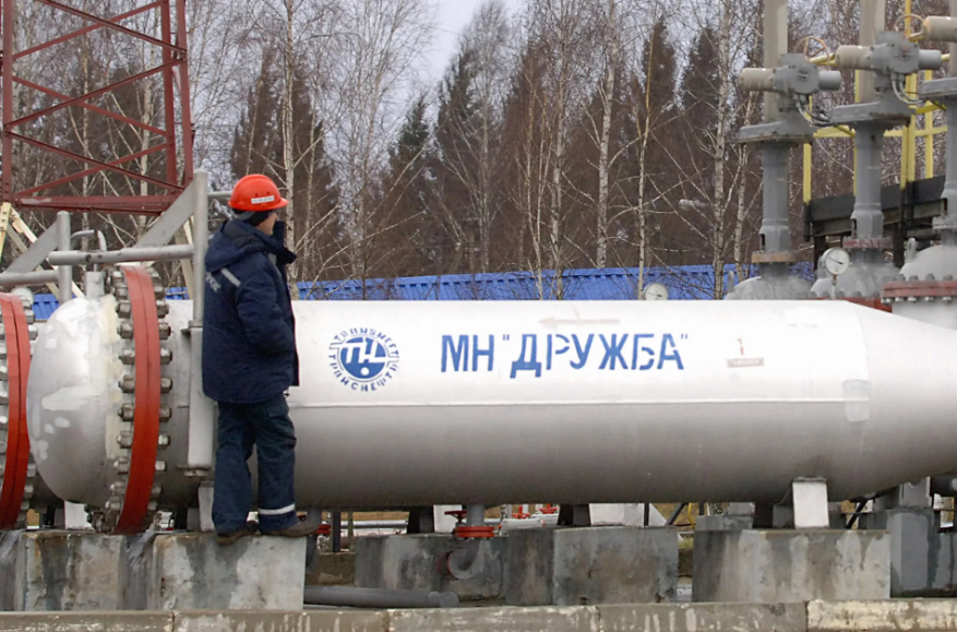 Санкции против Белоруссии уже дают первые результаты: поставки нефти в Германию по магистрали "Дружба" остановлены