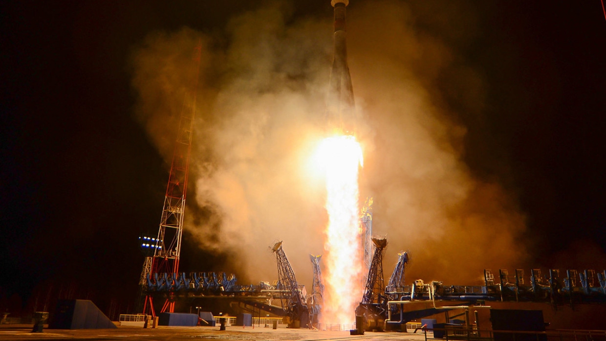 Ракета «Союз-2.1а» с грузовиком «Прогресс МС 17» выведена на стартовый комплекс