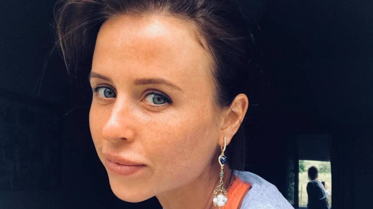 Карпович решила отдохнуть с друзьями после слухов о ее разрыве с Прилучным