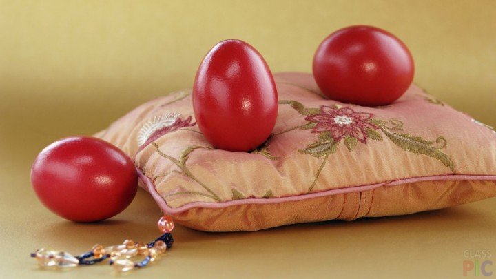 Яйца на подушке на Пасху