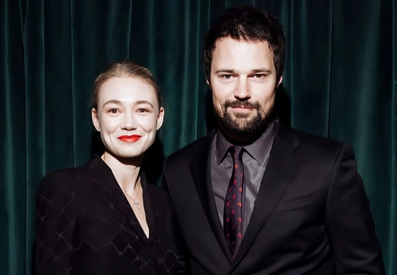 В сети заподозрили, что Оксана Акиньшина и Данила Козловский, которые, по слухам, ждут ребёнка, тайно поженились