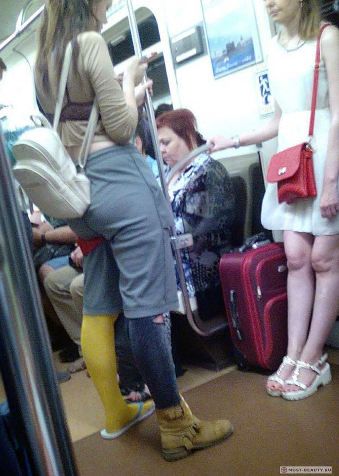 Фотографии женщин в метро: Прикольная одежда