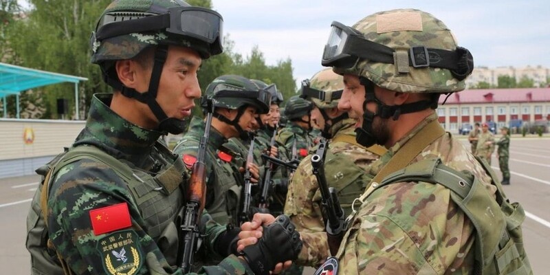 Приближение китайско-белорусского сокола к НАТО обернулось панической атакой