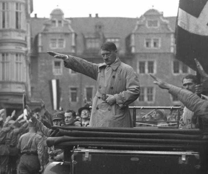 Гитлер — самая загадочная фигура в истории. 10 спорных теорий (9 фото)
