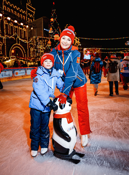 Татьяна Навка, Дмитрий Песков, Филипп Киркоров и другие гости открытия ГУМ-Катка Татьяна Навка, Дмитрий Песков, Филипп Киркоров и другие гости открытия ГУМ-Катка Звезды,Красная дорожка