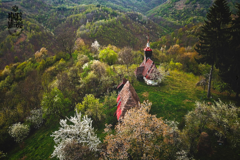 14 чарующих фотографий заброшенных деревень в горах Трансильвании Кристиан, заброшенных, несколько, фотограф, чтобы, найти, картах, детали, открывают, хозяев, и быте, о жизни, рассказывают, сквозь, времени —, капсулы, невероятную, атмосферу, передают, и в Украине