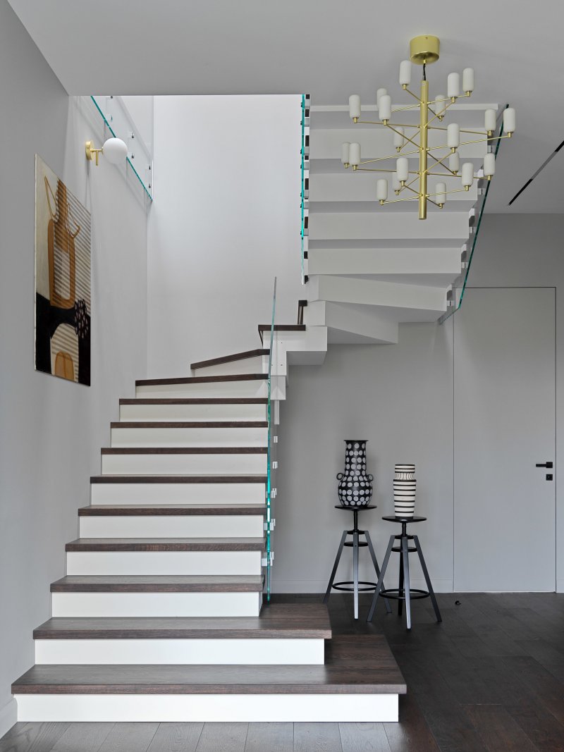 Крутые примеры лестниц с прозрачными перилами идеи для дома,интерьер и дизайн
