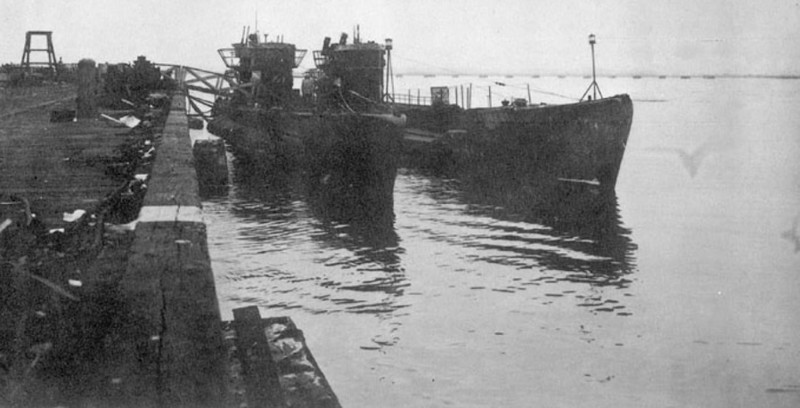 Плененные немецкие субмарины U977 и U530 пришвартованы в Бостоне (США). 1946 год. вторая мирова война, история