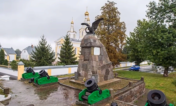 Попробуйте объяснить. Странные памятники войны 1812 года в России