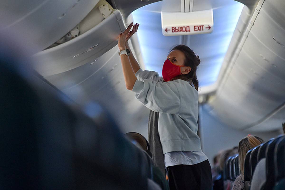 Роспотребнадзор попросил авиакомпании усилить контроль в самолетах из-за вспышки лихорадки Эбола