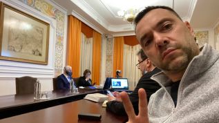 Украинский переговорщик послал своих подписчиков на три веселые буквы