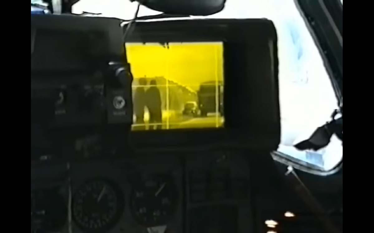 Изображение с телевизионной ГСН Х-29Т, выведенное на индикатор ИТ-23 самолета Су-22М4 ВВС ННА ГДР, 1990 год