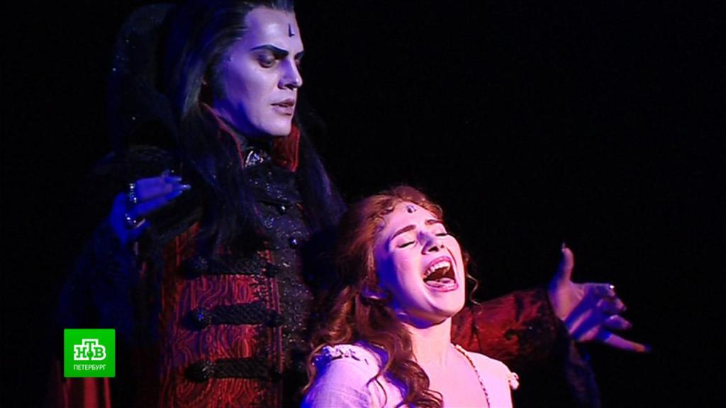 театр музкомедии бал вампиров. граф фон кролок ожогин. граф фон кролок ожогин бал вампиров. граф фон кролок ожогин. музкомедия спб бал вампиров.