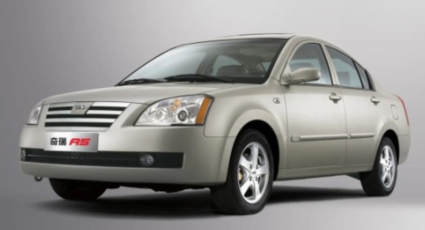 Estina – просторный седан за 250 000 руб. с «полным фаршем»