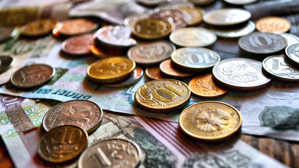 Резервы ЦБ защитят рубль от стремительного обесценивания перед Новым годом