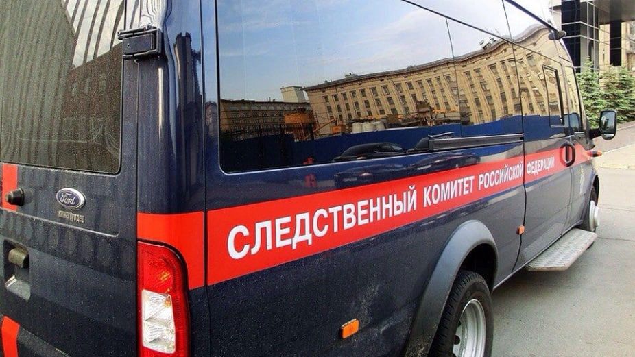 В Петербурге нашли труп, спрятанный между машин у дома на Пулковской улице Происшествия