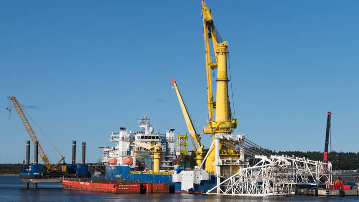 Варшава объявила "Северный поток - 2" вне закона: "Газпрому" прилетел штраф на миллиарды