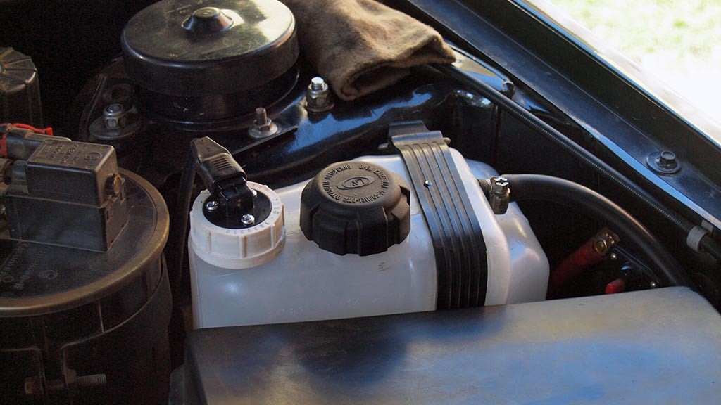 Крышка расширительного бачка: зачем она нужна и что будет при её неисправности? авто и мото,автоновости,автосоветы