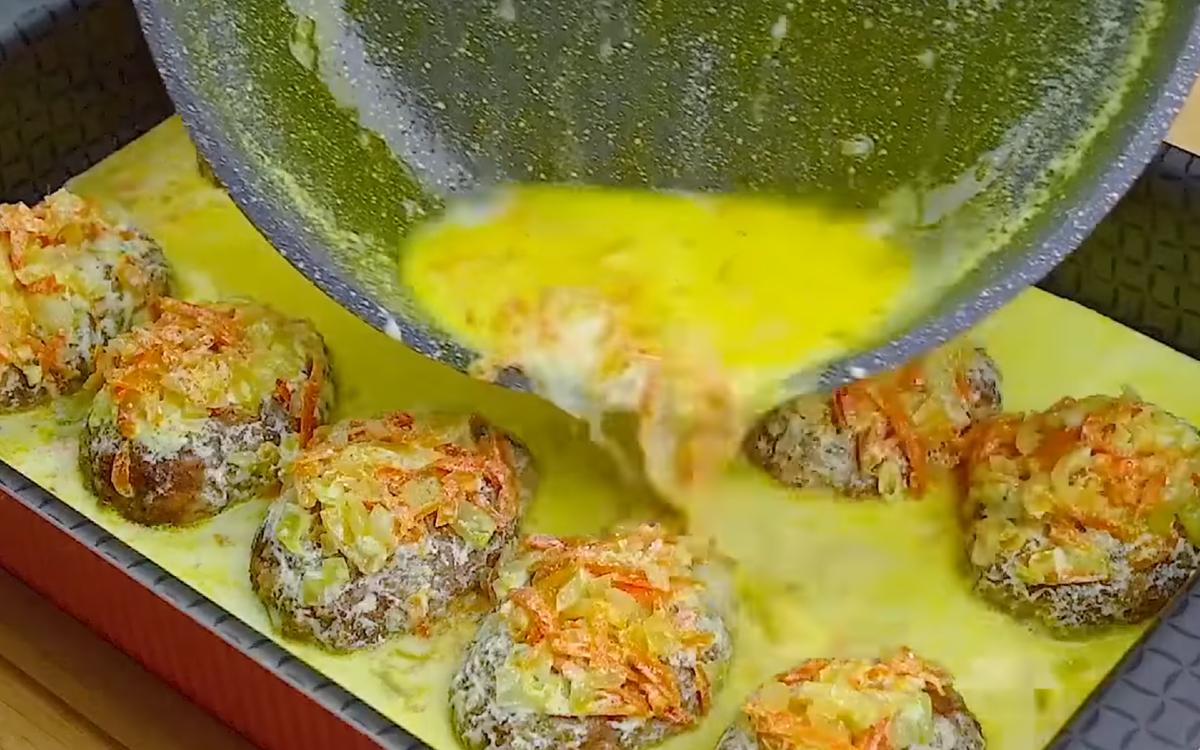 Сметут мгновенно! Вместо котлет готовлю их каждый день! Невероятно вкусно! Сметут мгновенно! Вместо котлет готовлю их каждый день! Невероятно вкусно! голубцы, стакана, пекинской, луковица1, перец, стакан, Ленивые, фарша, вкусуСформируйте, ложка, яйцо1, чайная, столовые, капусты1, чеснокаВыдавить, зубчик, фарша1, котлеты3, панировочных, ложки