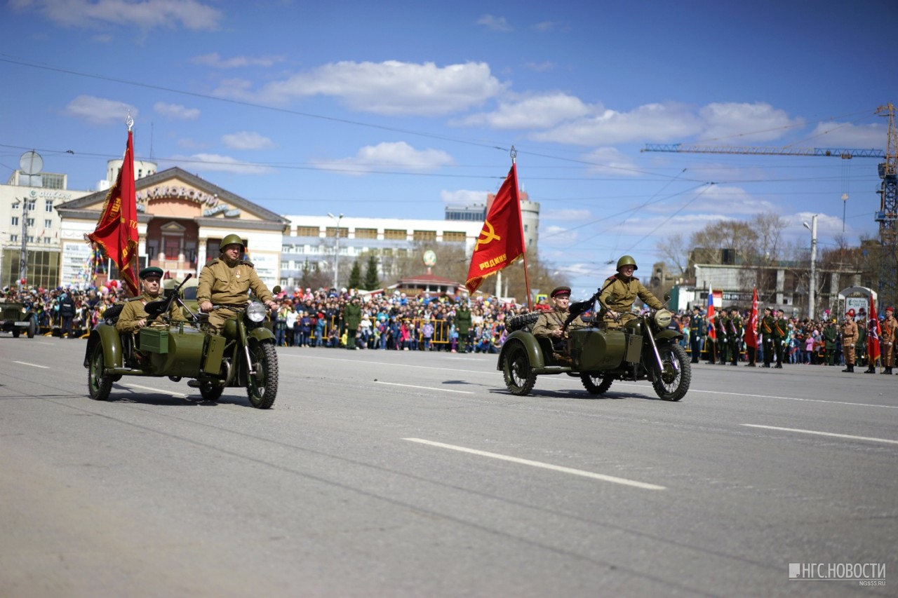 Фото с парада в омске