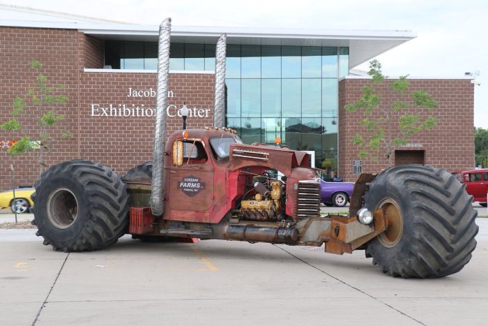 Чумовой трехколесный монстр Verzani Farms Rat Rod