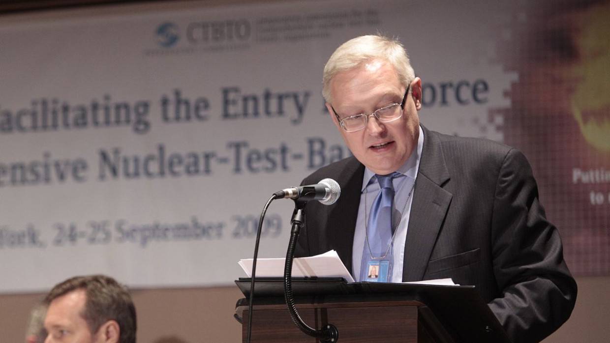 Рябков: действия США и НАТО наводят на мысли о Карибском кризисе