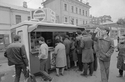 Мои восьмидесятые. Советский Союз в фотографиях ктото, Советского, помню, Союза, восьмидесятые, всегда, надеюсь, детском, больше, всего, целует, никаких, Ельцина, вернуться, фотографии, забрали, иногда, Поэтому, очень, точно