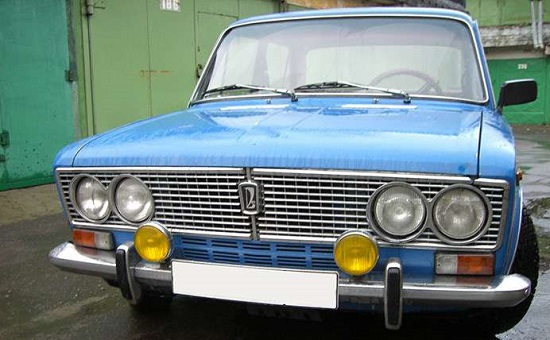 Тюнинг в эпоху СССР и начала 90-х Тюнинг в эпоху СССР и начала 90-х машины, могли, моделей, чехлы, автомобилей, автовладельцы, модели, нынешние, накладки, Пожалуй, колпаков, умельцы, доработок, хромированных, только, багажника, наивным, практически, Волги, украшать
