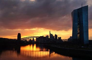 The headquarters of the European Central Bank (ECB) are seen during sunset as the spread of the coronavirus disease (COVID-19) continues in Frankfurt, Germany, March 26, 2021. REUTERS/Kai Pfaffenbach 