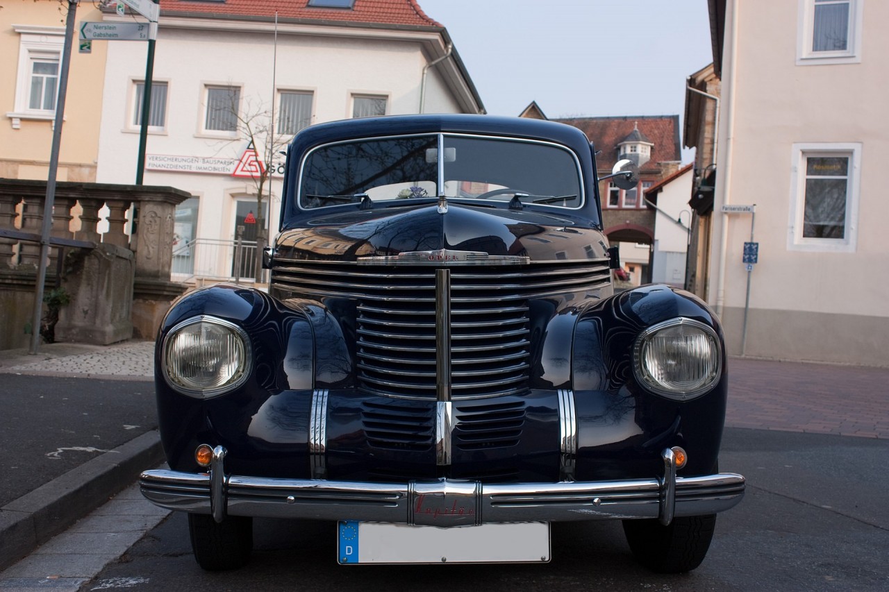 Opel 1938 KapitÃ¤n Front View -Milestoned's 001.jpg