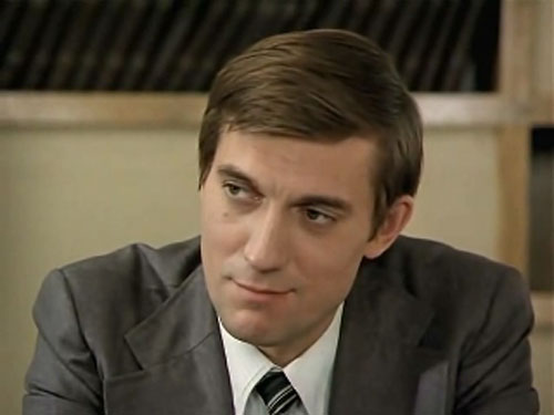 Евгений Киндинов: актёр, муж-однолюб и примерный отец Евгений Киндинов: актёр, муж-однолюб и примерный отец Звезды