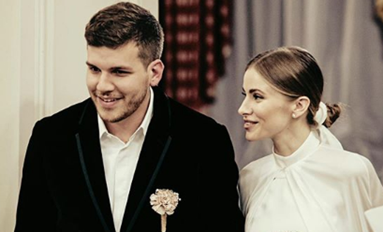 Тата Бондарчук поделилась фотографиями со свадьбы с Филиппом Фроловым