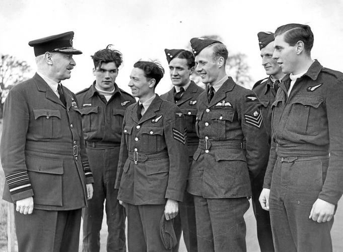 Армии НАТО: Великобритания – армия, 200 лет не умеющая воевать на суше Армии НАТО: Великобритания – армия, 200 лет не умеющая воевать на суше армия,великобритания,геополитика