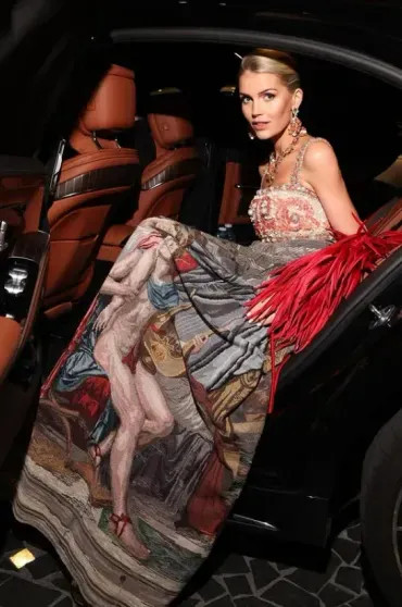 Племянница принцессы Дианы Китти Спенсер посетила Бал роз в Монако Китти, Спенсер, Монако, Dolce, Чарльз, Кэтрин, принцесса, Gabbana, родилась, назвали, свадьбы, Кейптауне, стала, Каролина, графа, Спенсера, СпенсерКитти, отцом, после, Кэролайн