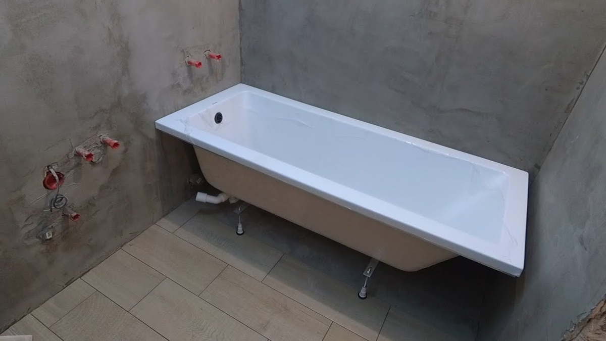Помните тот момент, когда вы впервые заметили черную плесень в углу ванной? Или когда вода начала просачиваться сквозь стык между ванной и плиткой?-4