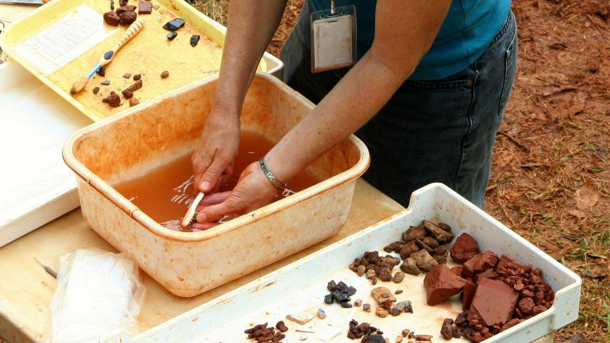 Археологи Гетеборгского университета нашли украшения времен Нефертити на Кипре