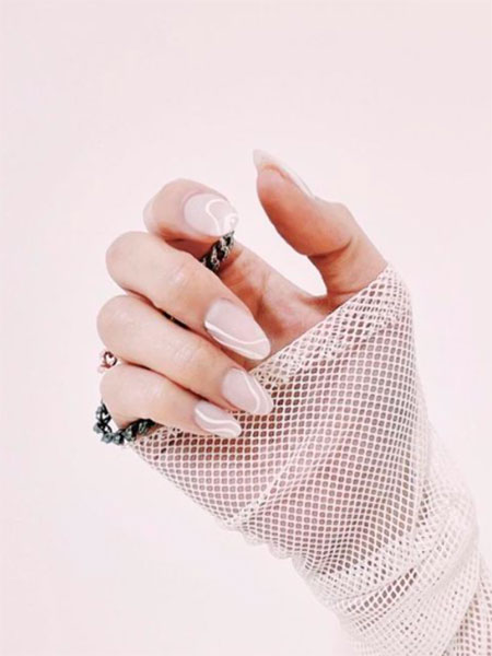 От лаванды до зелени: весенне-летние тренды маникюра От лаванды до зелени: весенне-летние тренды маникюра Красота,hello! рекомендует