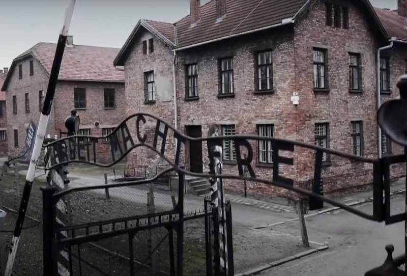 «Это возмутительная клевета»: в Польше отрицают обвинения со стороны прессы США в причастности к Холокосту