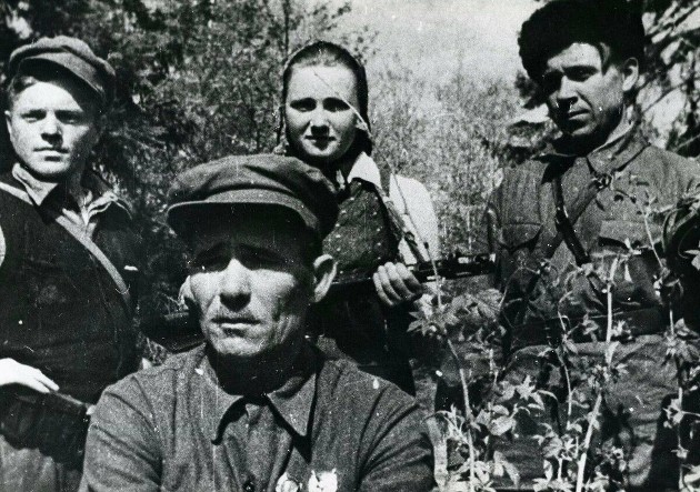 О партизанском командире Минае Шмырёве, чьи четверо детей были захвачены гитлеровцами в Белоруссии история