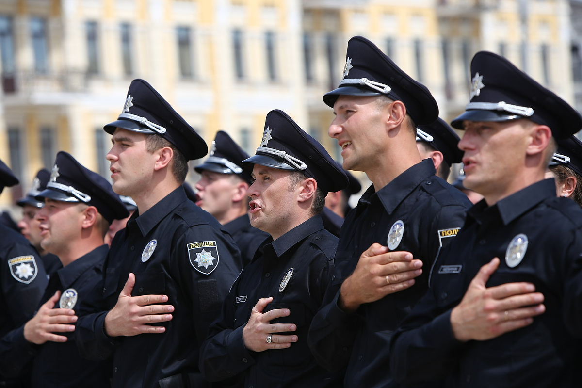 Полиция перевод. Национальная полиция Украины. Милиция Украины 2014. МВД Украины 2012. Форма полиции Украины.