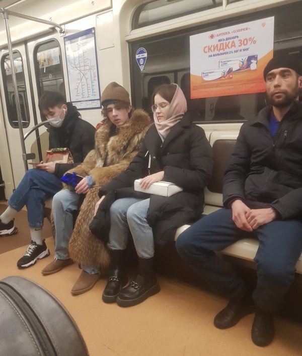 Чудаки и модники из метро  позитив,смешные картинки,юмор