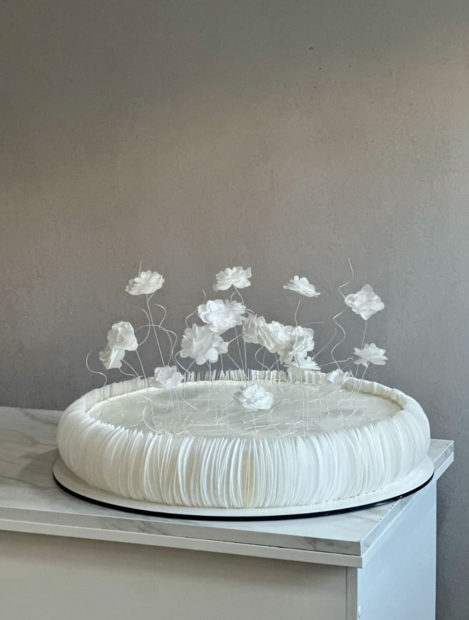 Свадебные тренды-2026: плоские торты и десерты в стиле Марии-Антуанетты можно, торты, Торты, акцент, ткани, гостей, более, добавить, могут, немного, которые, всего, просто, десерт, очень, особенно, цветами, стиле, цветочный, цветы