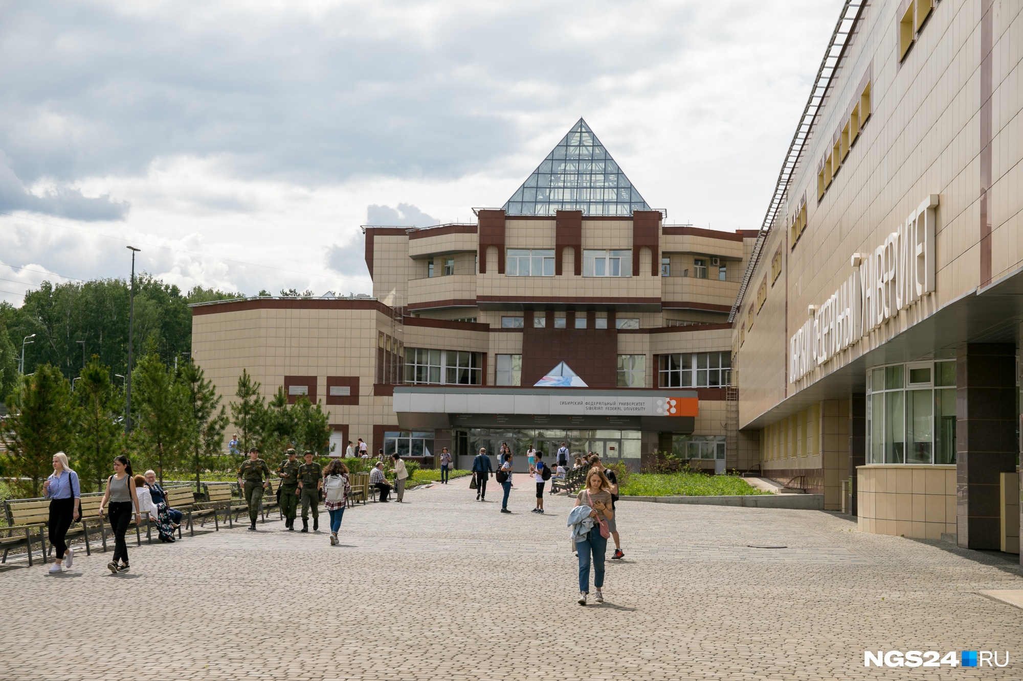 Красноярск университеты. СФУ Красноярск. Сибирский федеральный университет Красноярск 24. СФУ 19. СФУ пирамида.