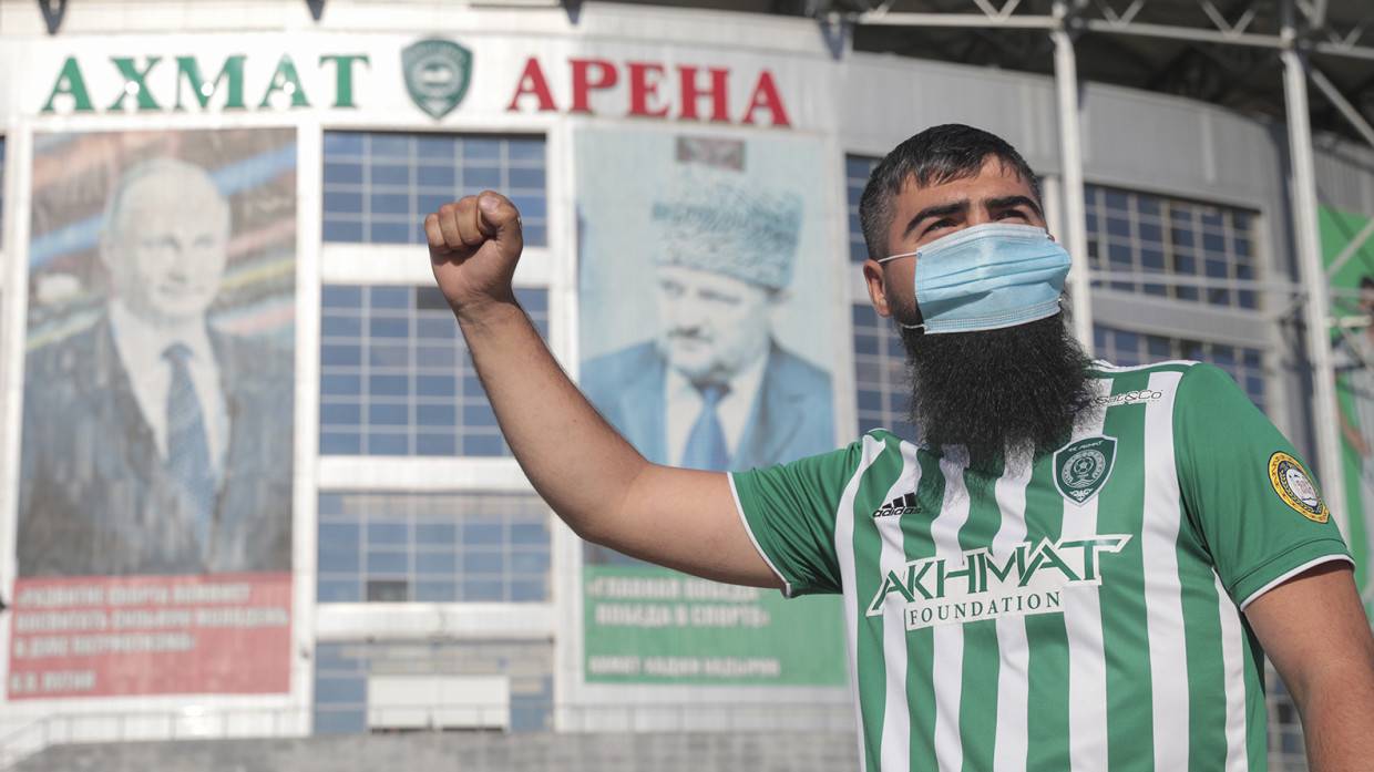 Украинские тренер-аналитик и физиотерапевт покинули футбольный клуб «Ахмат»