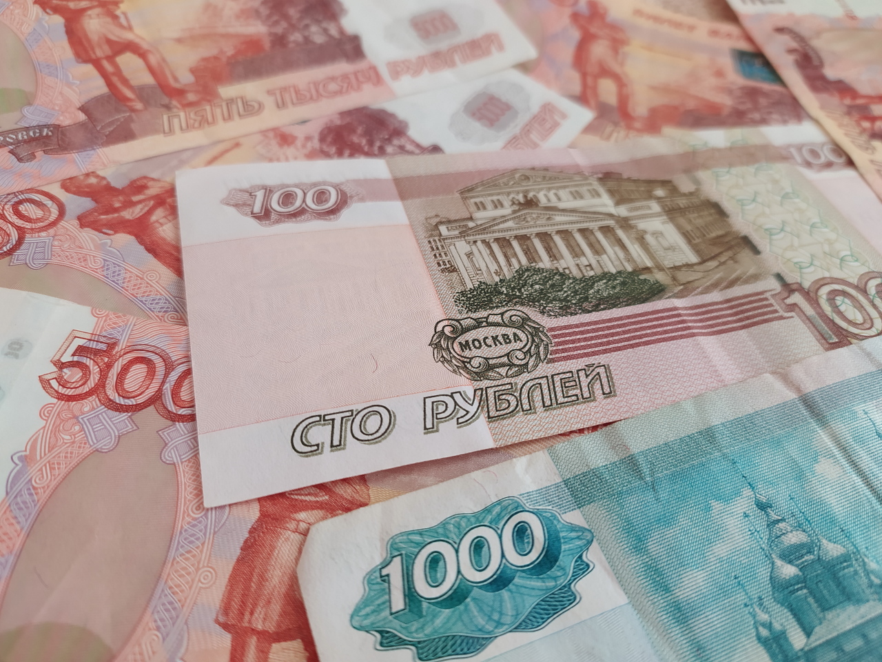 В Муроме москвич тайком снял с карты пенсионера 70 тысяч рублей