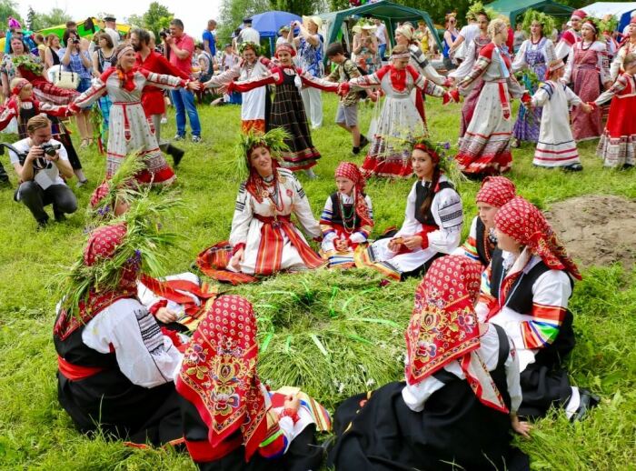 Какие забавы на Руси были запрещены знатным особам, а какие - всем без исключения