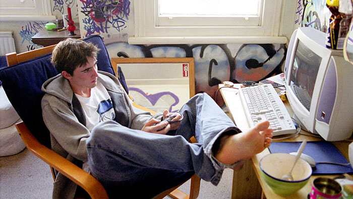 Как живут современные Обломовы: Добровольные затворники в виртуальных джунглях Как живут современные Обломовы: Добровольные затворники в виртуальных джунглях общество,хикикомори,Япония