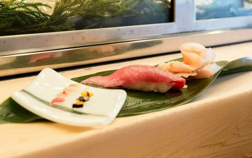 суши из одного рисового зернышка или самые маленькие суши в мире