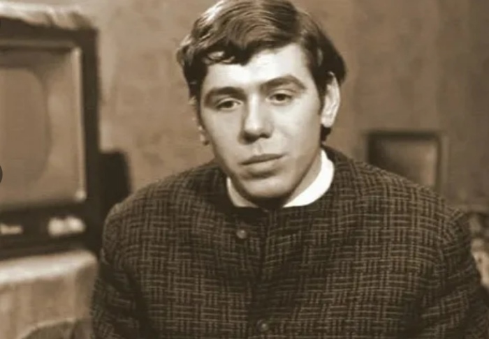 Виктор Ильичев в молодости.