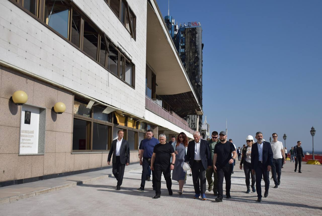 Лиса в курятнике: Что Боррель хотел в Одессе? геополитика,украина